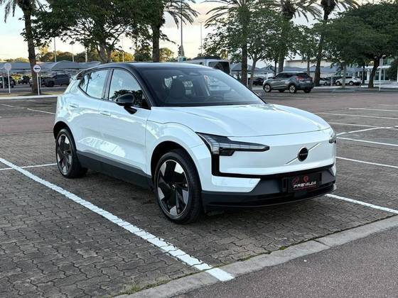 VOLVO EX30 51 KW ELÉTRICO CORE